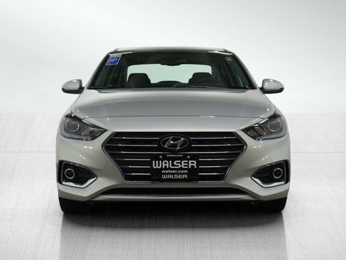 Used 2022 Hyundai Accent Limited image 9