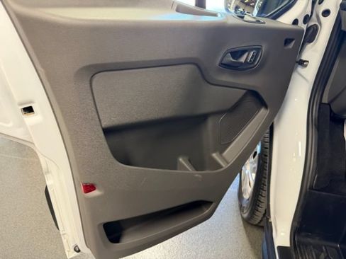 Used 2024 Ford Transit 350 XLT RWD image 8