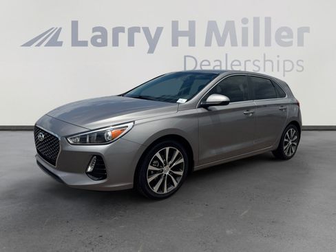 Used 2020 Hyundai Elantra GT FWD image 1
