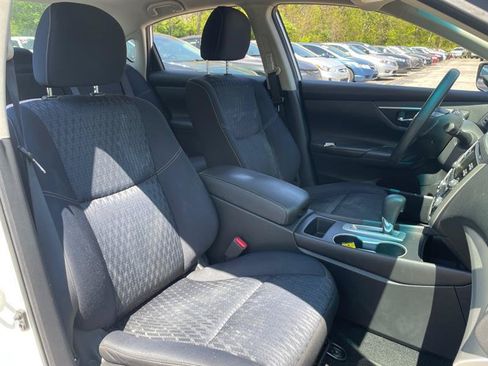 Used 2016 Nissan Altima 2.5 S w/ Power Driver Seat Package FWD image 12