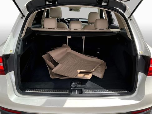 Certified 2017 Mercedes-Benz GLC 300 4MATIC image 37