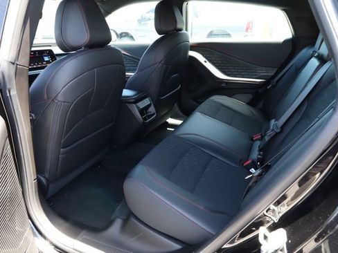 New 2026 Dodge Charger Scat Pack w/ Blacktop Package AWD/4WD image 18
