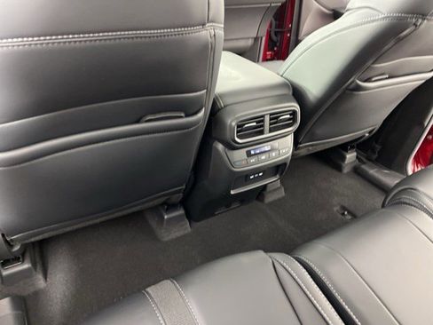 Used 2025 Honda Pilot Touring image 41