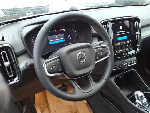 New 2026 Volvo XC40 B5 Plus w/ Protection Package Premier image 5