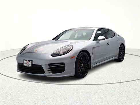 Used 2015 Porsche Panamera GTS image 3