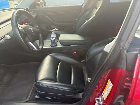 Used 2019 Tesla Model 3 Standard Range Plus image 8