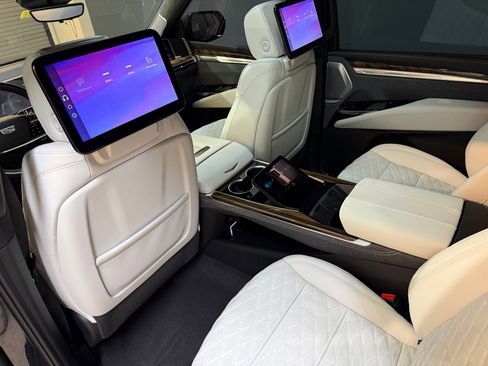 New 2026 Cadillac Escalade ESV Platinum Sport AWD/4WD image 50