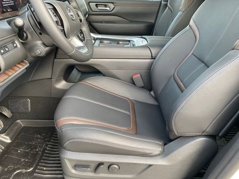 New 2026 Nissan Armada SL w/ Captain's Chari Seat Package image 10