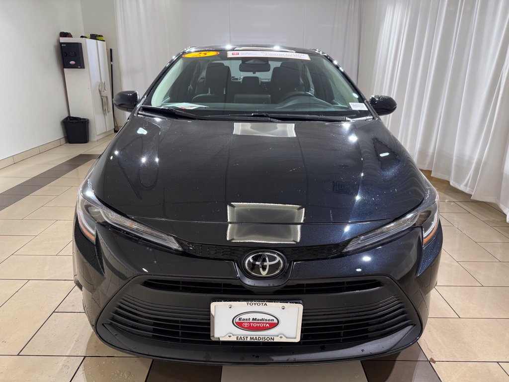 Certified 2025 Toyota Corolla LE FWD image 8