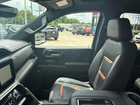 Used 2022 GMC Sierra 1500 AT4 w/ AT4 Premium Package AWD/4WD image 16
