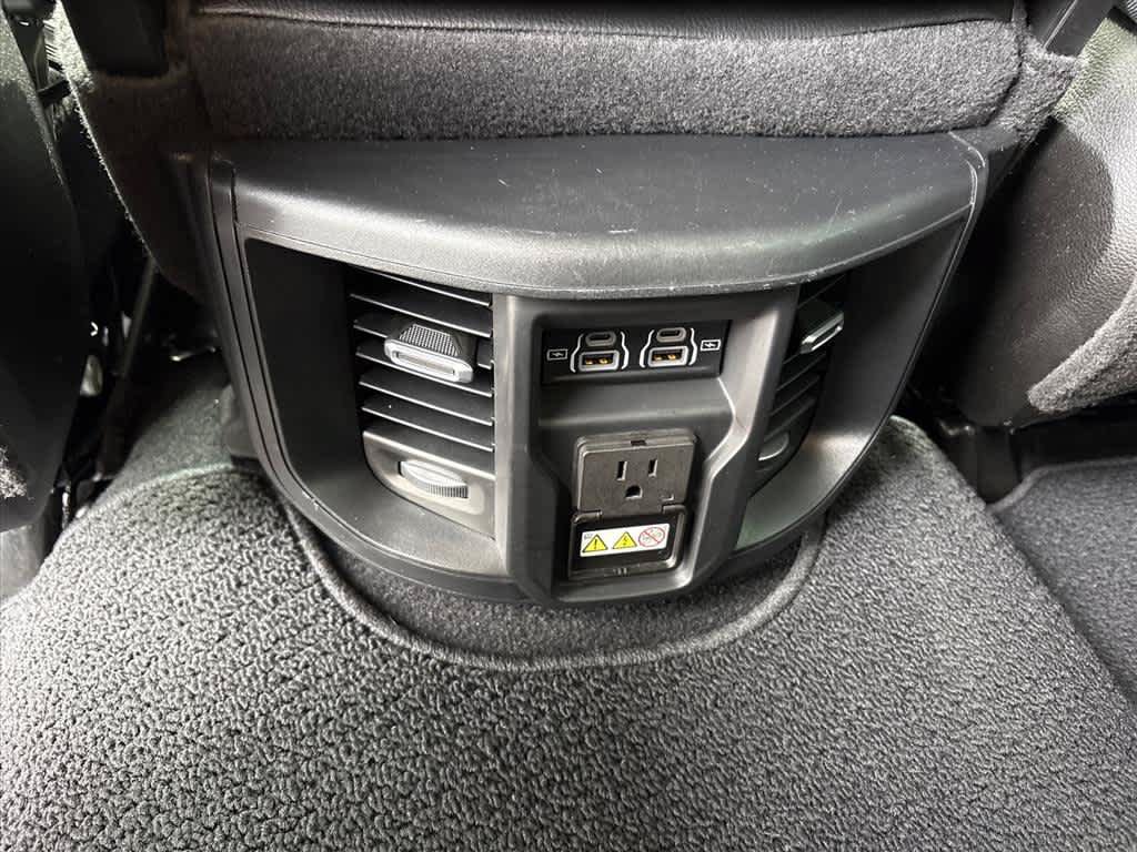 Used 2024 RAM 2500 Laramie AWD/4WD image 9