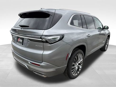 New 2026 Buick Enclave Avenir w/ Super Cruise Package FWD image 7