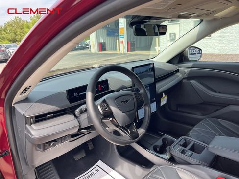 New 2025 Ford Mustang Mach-E Select w/ Comfort Package Lite image 29