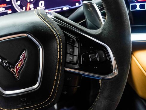 Used 2021 Chevrolet Corvette Stingray Premium Cpe w/ Z51 Performance Package RWD image 38