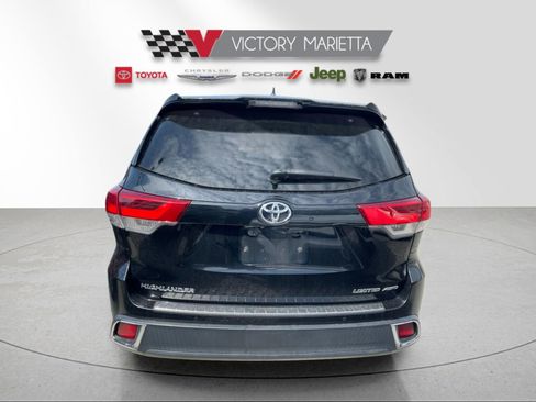 Used 2019 Toyota Highlander Limited Platinum AWD/4WD image 3
