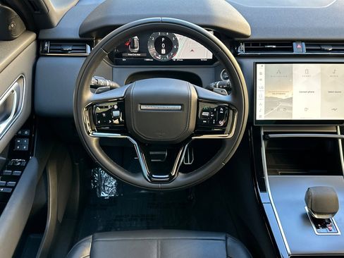 Certified 2025 Land Rover Range Rover Velar Dynamic SE image 15