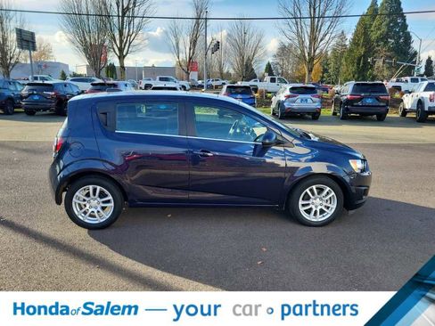 Used 2016 Chevrolet Sonic LT w/ Fun and Sun Package image 22