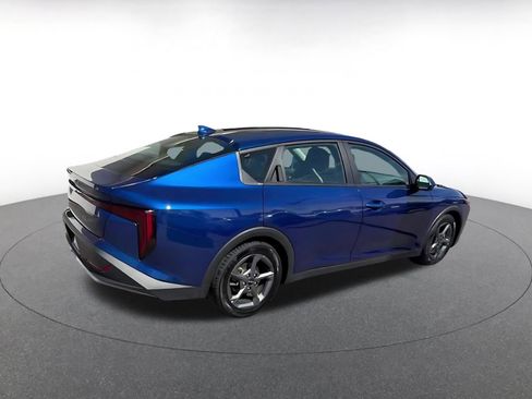 Used 2025 Kia K4 LXS image 15