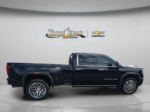 Used 2024 GMC Sierra 3500 Denali w/ Denali Reserve Package image 9