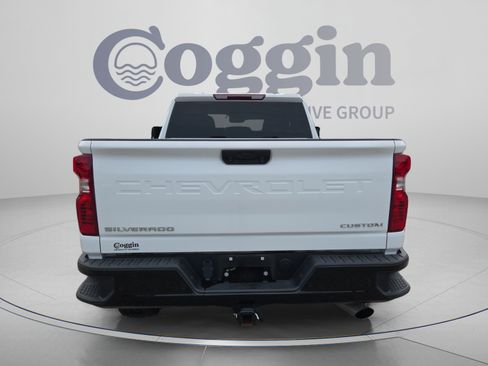 Used 2025 Chevrolet Silverado 2500 Custom w/ Custom Value Package AWD/4WD image 4