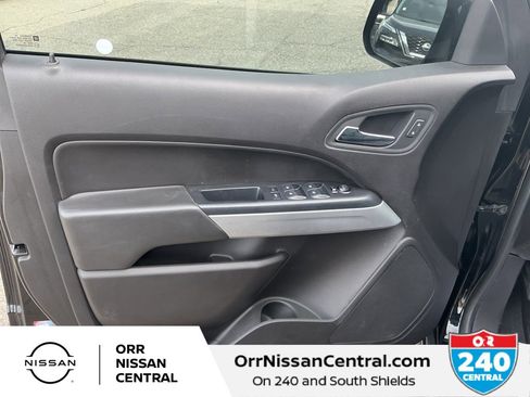 Used 2018 Chevrolet Colorado ZR2 w/ ZR2 Midnight Special Edition image 16