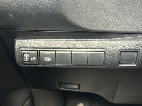 Used 2022 Toyota Corolla LE FWD image 28