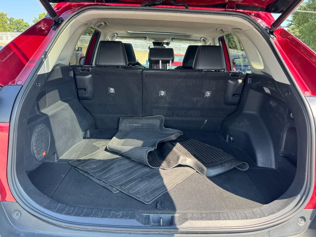 Used 2021 Toyota RAV4 XLE Premium AWD/4WD image 6