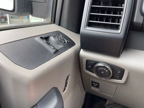 Used 2016 Ford F150 XL w/ Equipment Group 101A Mid RWD image 8