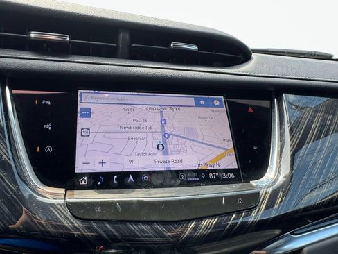 Used 2024 Cadillac XT6 Premium Luxury w/ Technology Package AWD/4WD image 19