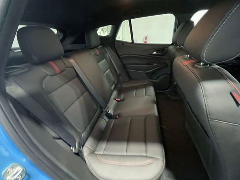 Used 2025 Chevrolet Trax RS FWD image 24