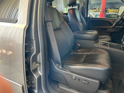 Used 2012 Chevrolet Silverado 2500 LTZ w/ LTZ Plus Package AWD/4WD image 18