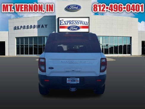 Used 2025 Ford Bronco Sport Badlands image 8