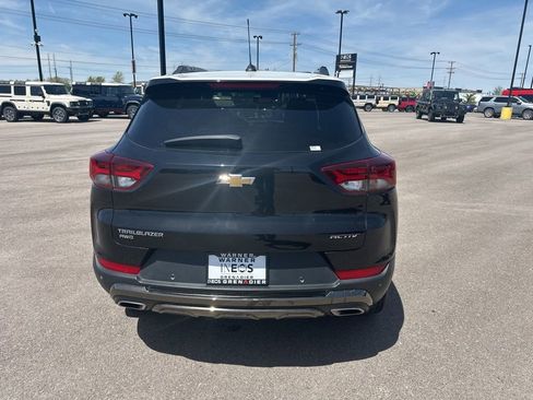 Used 2021 Chevrolet TrailBlazer ACTIV w/ Sun and Liftgate Package AWD/4WD image 8