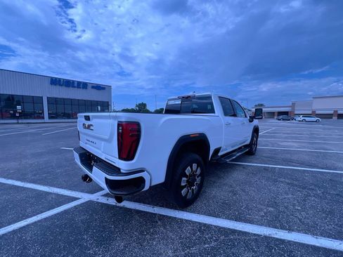 Used 2025 GMC Sierra 3500 Denali w/ Denali Reserve Package AWD/4WD image 8