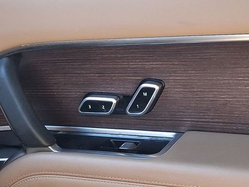 Used 2023 Land Rover Range Rover Long Wheelbase SE image 28