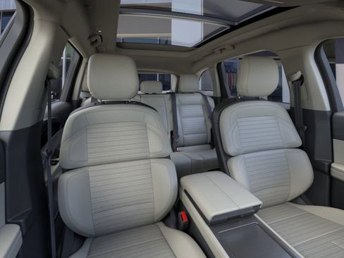 New 2026 Lincoln Nautilus Reserve image 10