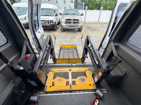 Used 2014 Ford E-350 and Econoline 350 Extended Super Duty w/ Power Group RWD image 71