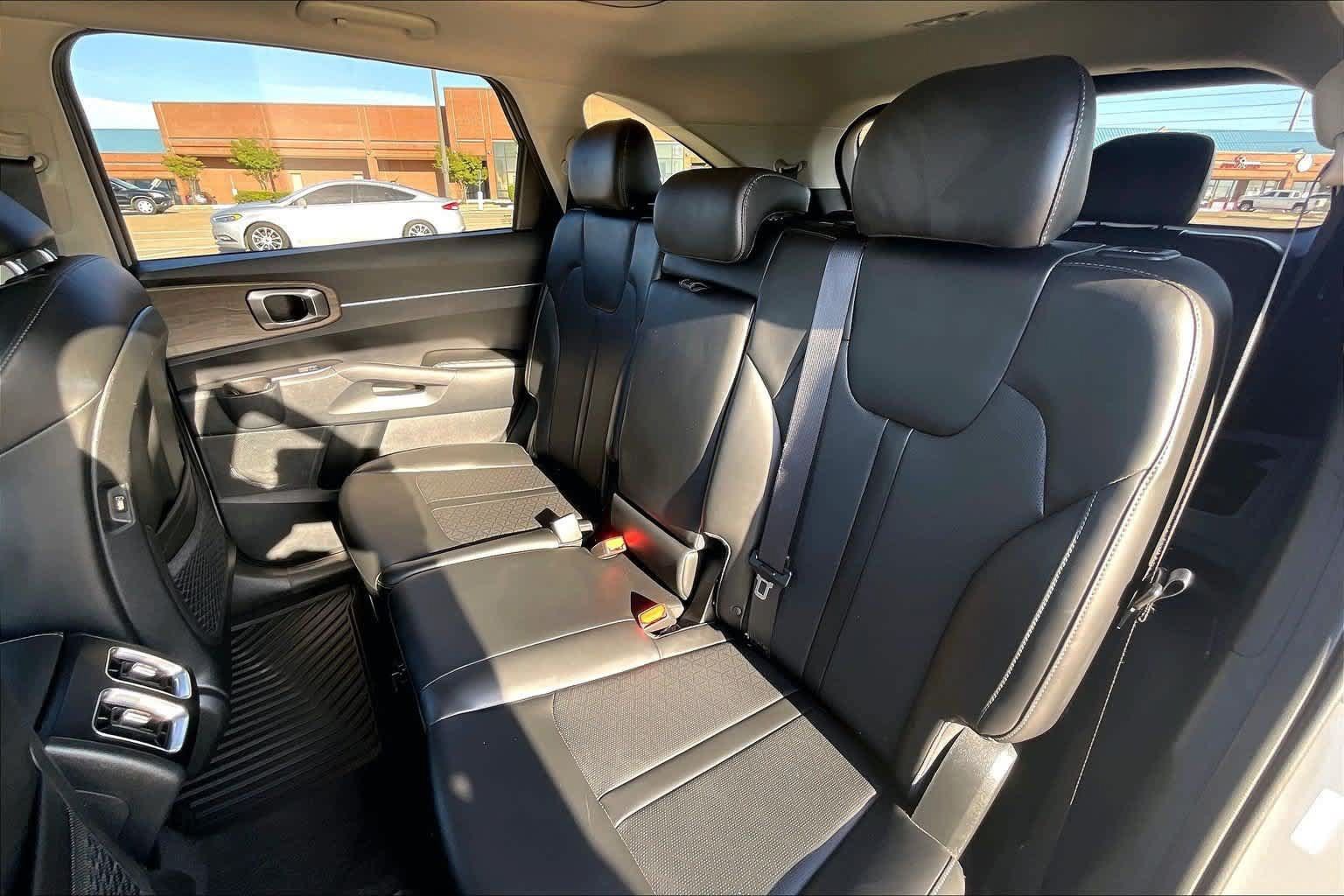 Used 2023 Kia Sorento S w/ Panoramic Sunroof Package AWD/4WD image 28