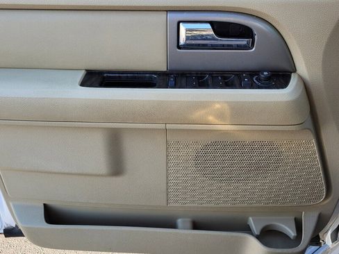 Used 2016 Ford Expedition Limited w/ Equipment Group 301A image 27