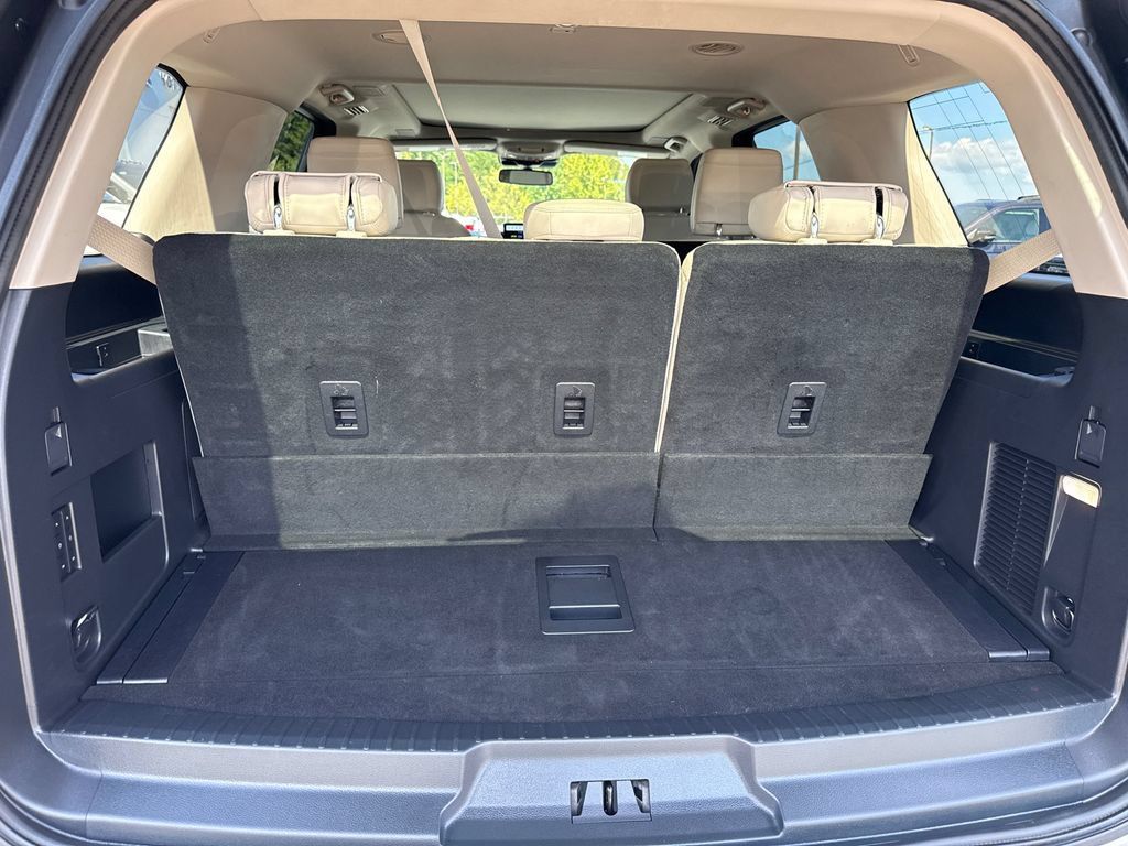 Used 2023 Ford Expedition Platinum RWD image 18