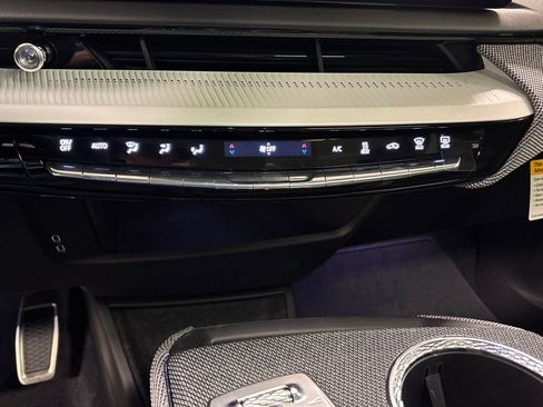 New 2026 Cadillac Optiq Sport 1 image 36