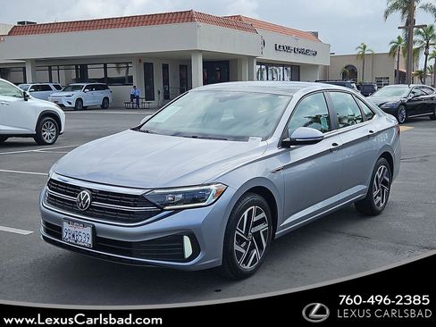 Used 2022 Volkswagen Jetta SEL image 1