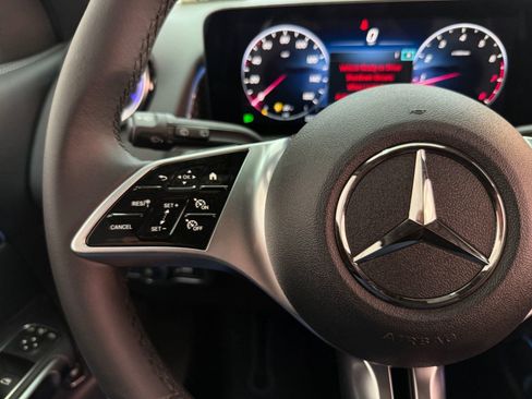 New 2026 Mercedes-Benz GLB 250 image 13