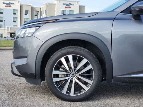 Certified 2023 Nissan Pathfinder Platinum w/ Cargo Package AWD/4WD image 6