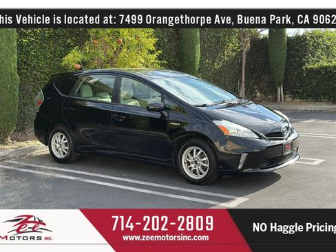 Used 2013 Toyota Prius V Three FWD image 4