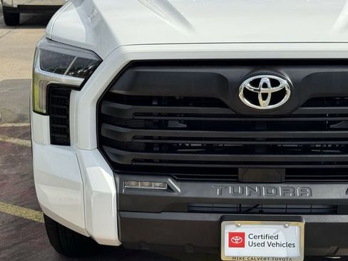 Used 2025 Toyota Tundra SR5 w/ SR5 Premium Package AWD/4WD image 5