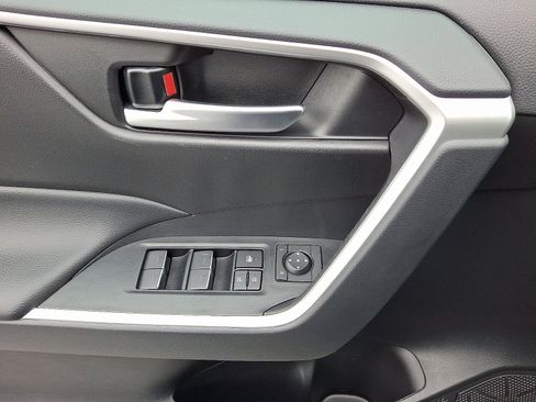 Used 2024 Toyota RAV4 XLE image 19