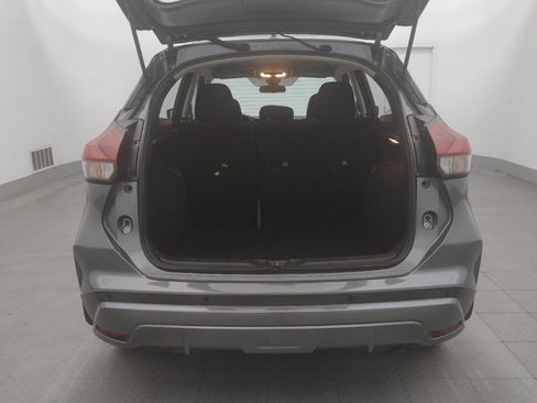 Used 2021 Nissan Kicks SV FWD image 29