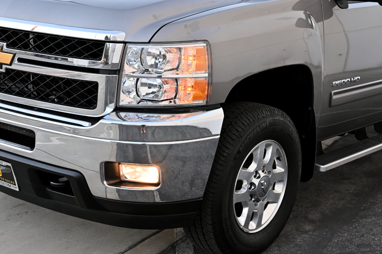 Used 2013 Chevrolet Silverado 2500 LTZ w/ LTZ Plus Package AWD/4WD image 31