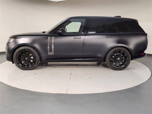Used 2023 Land Rover Range Rover SE image 5